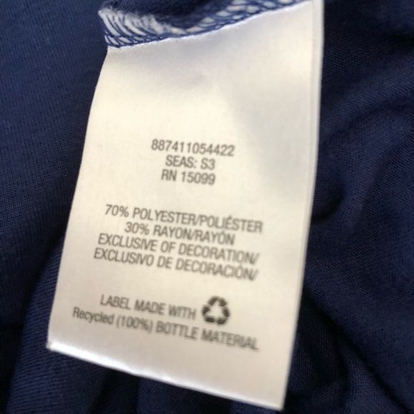 Canyon River Blues V-Neck with Embroidery - Picture 6 of 6